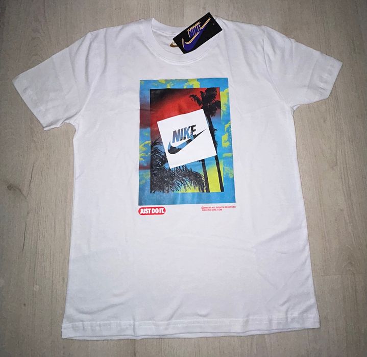 Nike - тениска ( размер S )
