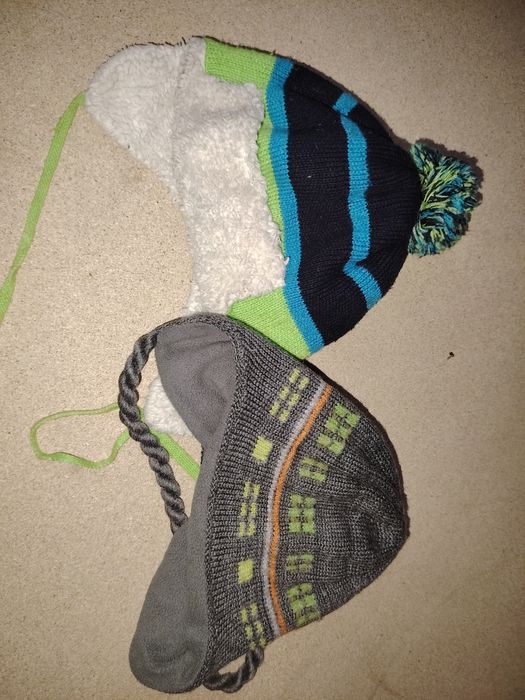 Курочки на 1 и 2.