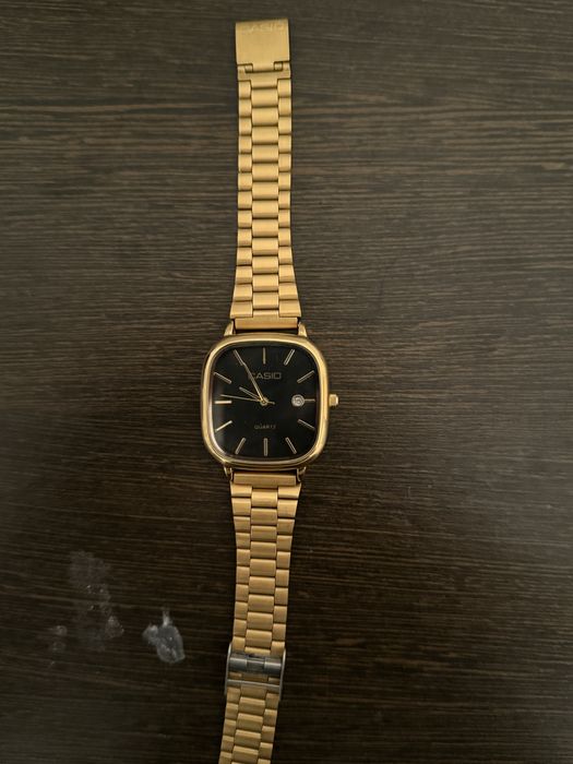 Часы Casio золотом цвете