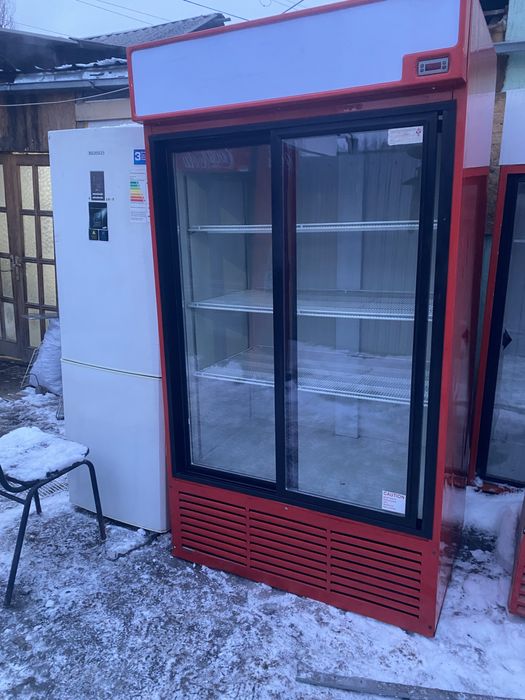 Продам витрины холодильники