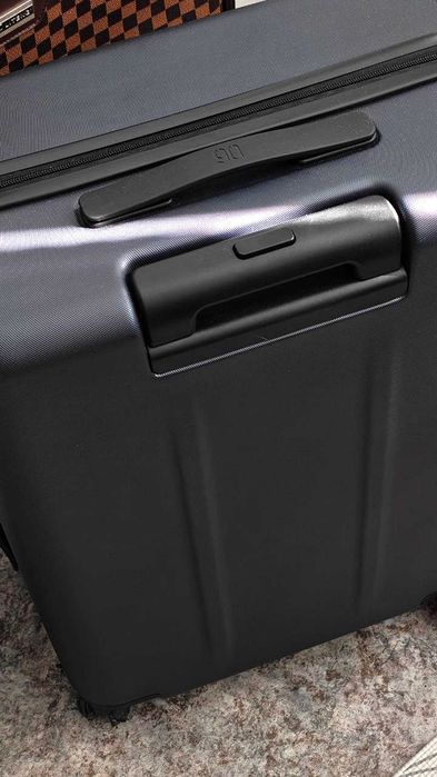 Чемодан Xiaomi среднего размера (М)