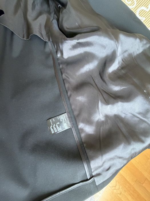 Продам новый пиджак Uniqlo