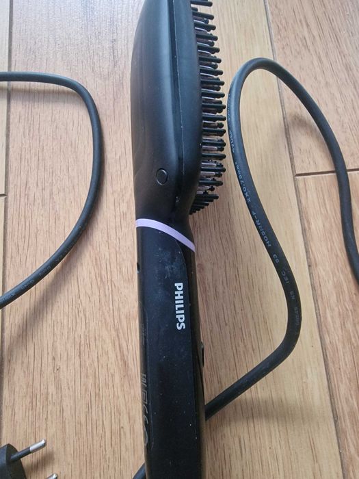 Гребен за изправяне Philips и Сешоар с три приставки