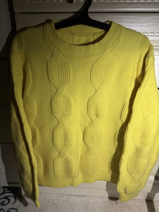 Жылы жемпір сатылады