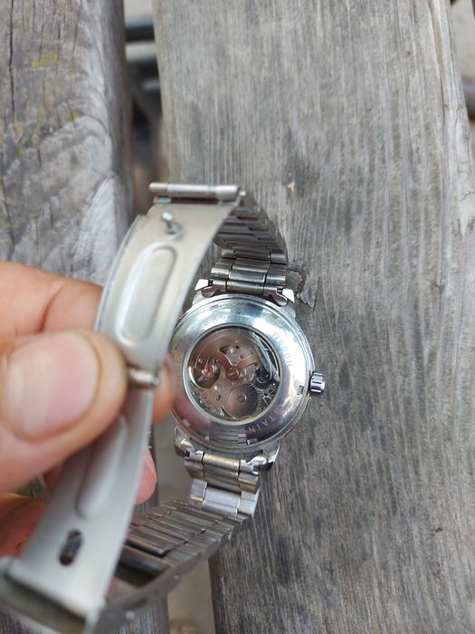 Срочно продам часы