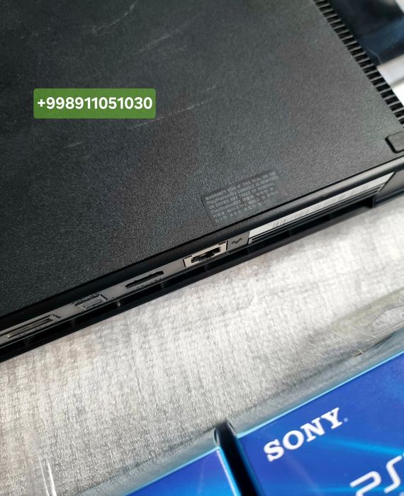 PlayStation 3 super slim 250 GB Plombasi bor.