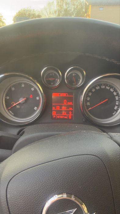 Опел астра  J  2000 d