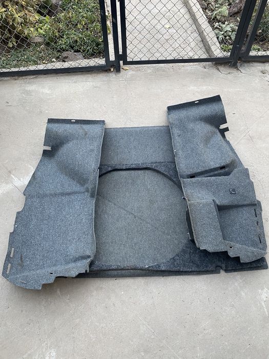 Обшивки багажника BMW e34