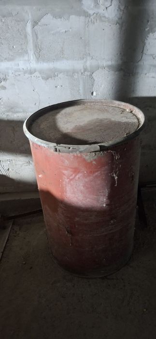 Продам бочку 200 литров