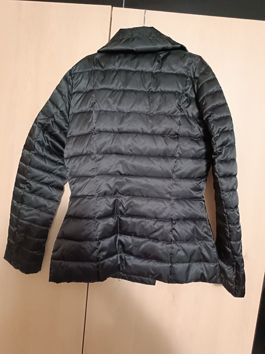 Vând geaca Emporio Armani