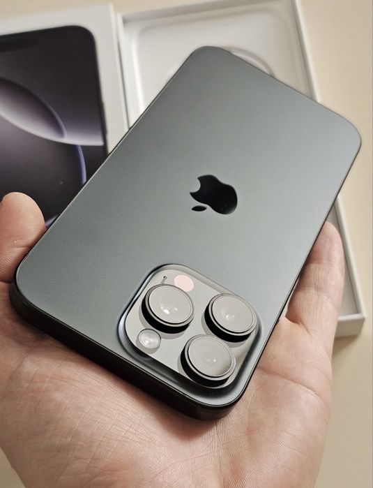 Iphone 16 pro max на 256gb EAC