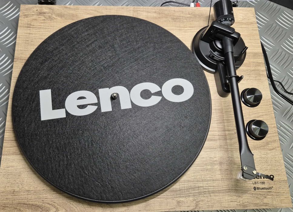 Грамофон Lenco LBT-188