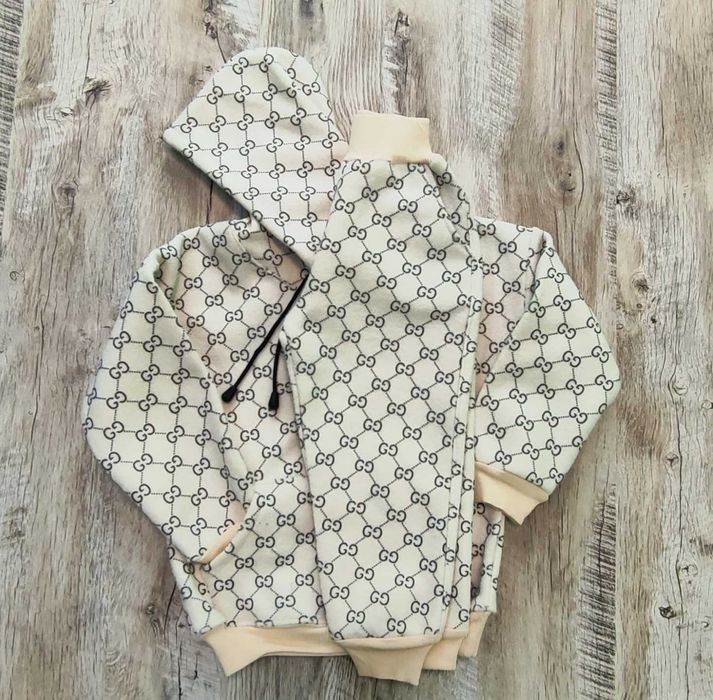 Yosh bolalar uchun kiyimlar