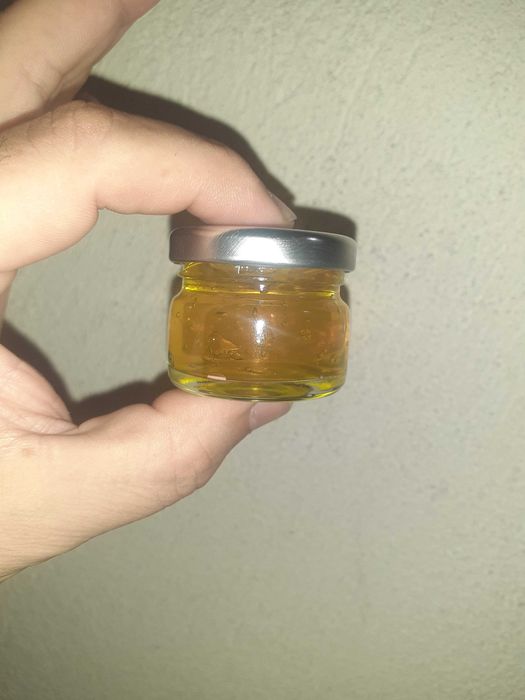 Мазило за болки в кръста и ставите домашно приготвено на билкова уснов