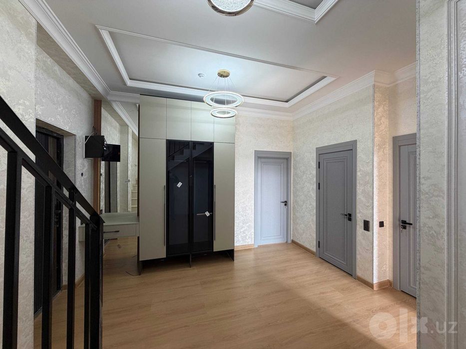 Сергели Мошина бозор квартира. 3 хона 75+75m2 BALCON нархи 91000 у.е