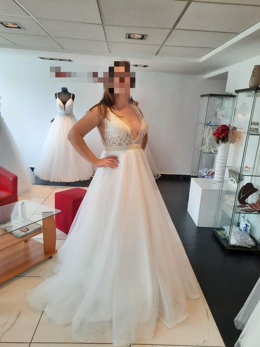 Rochie de mireasa si voal