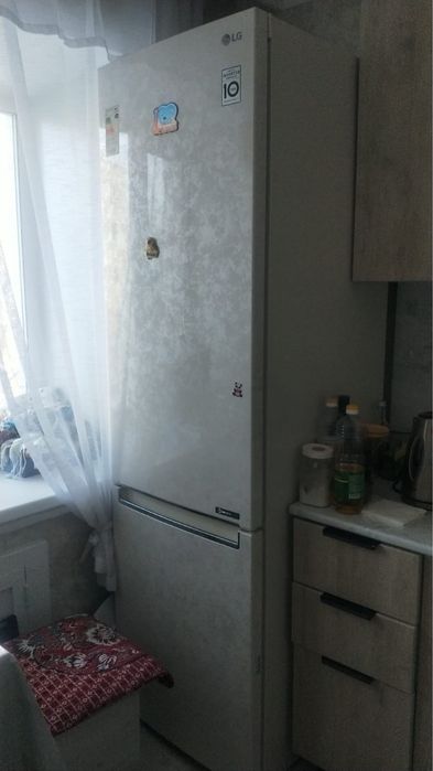 Холодильник LG продам