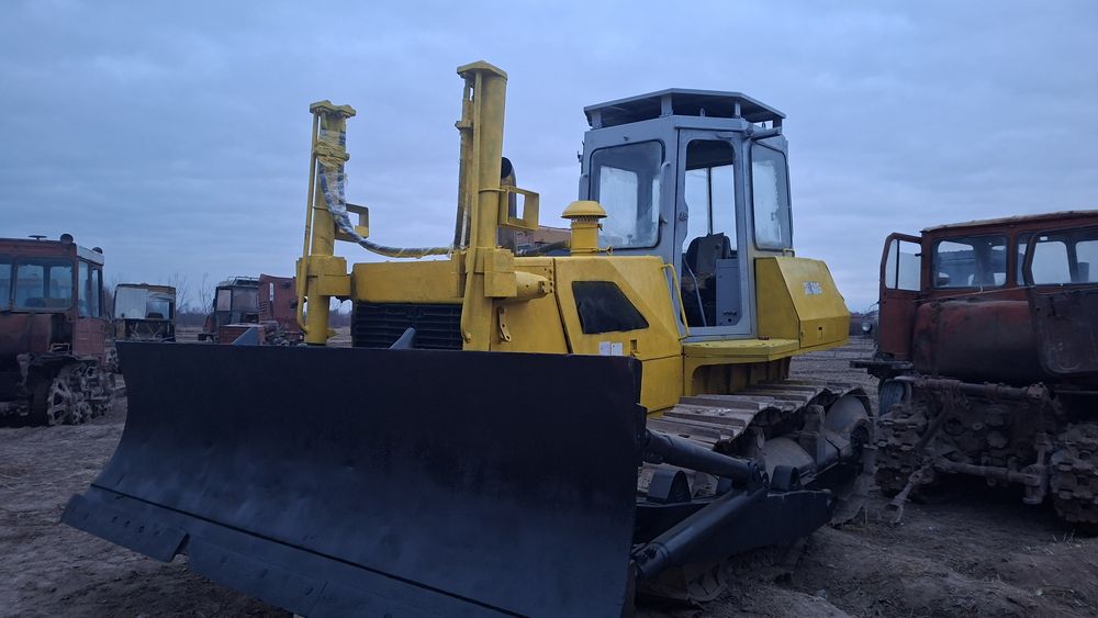 Бульдозер DT140 йил2010