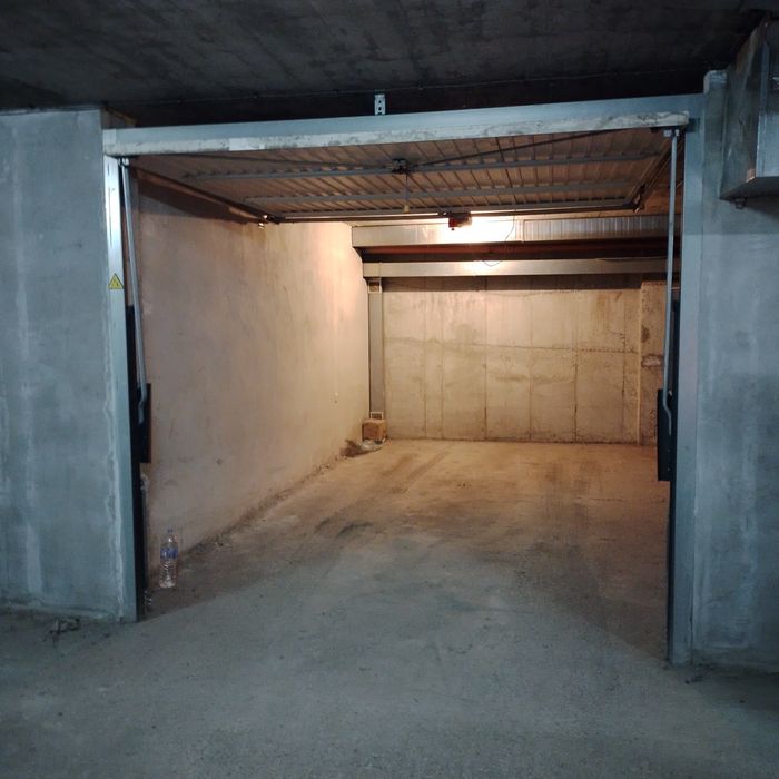 Продава се Гараж / Паркомясто в Русе, Център - 18 кв.м за 1500 €/кв.м - Снимка #1