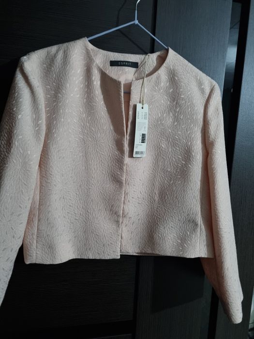 Пиджаки женские 38-40