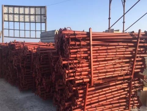 Popi metalici  schela