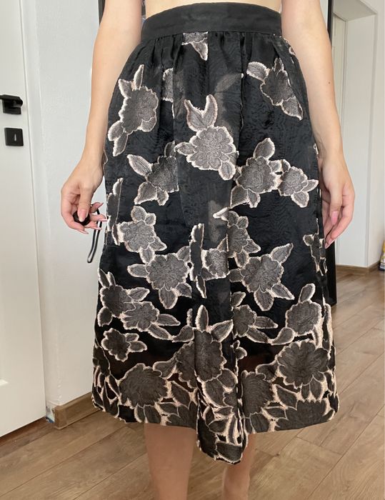 Fusta neagra HM eleganta organza marime 34