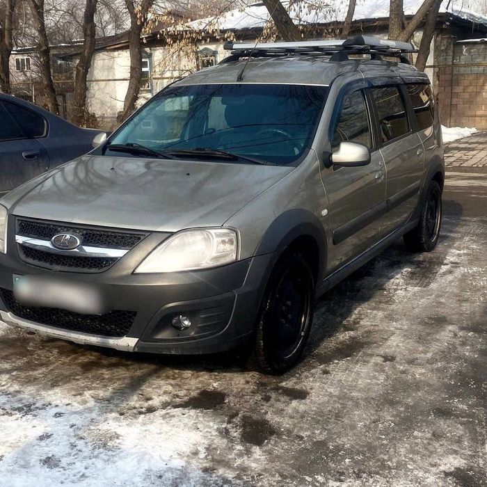 Продаю машину Largus Cross