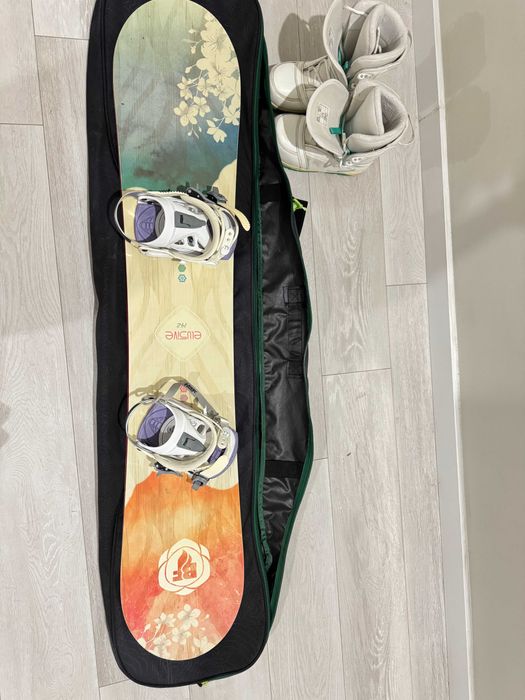 Сноуборд с креплениями 142 + ботинки 37р
