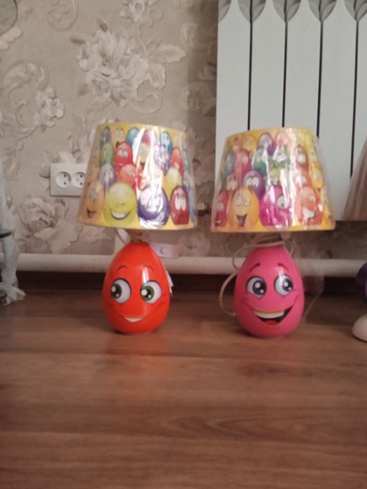 Настольная лампа