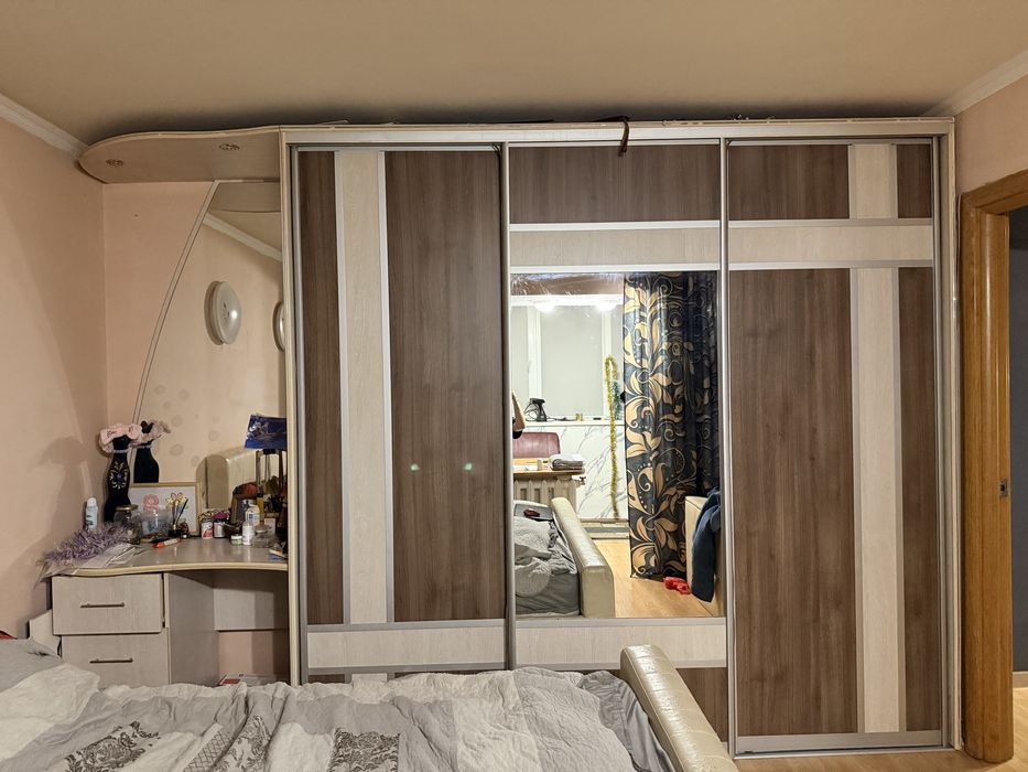 Продам шкаф купе