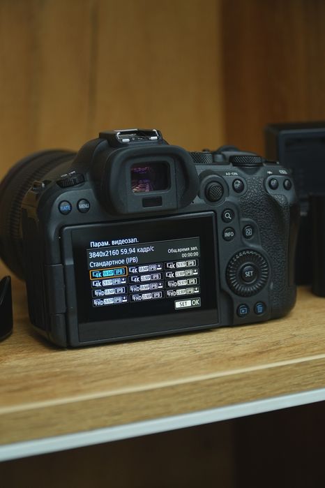 Canon EOS R6 Mark II RF 24-105mm F4 USM holati yaxshi
