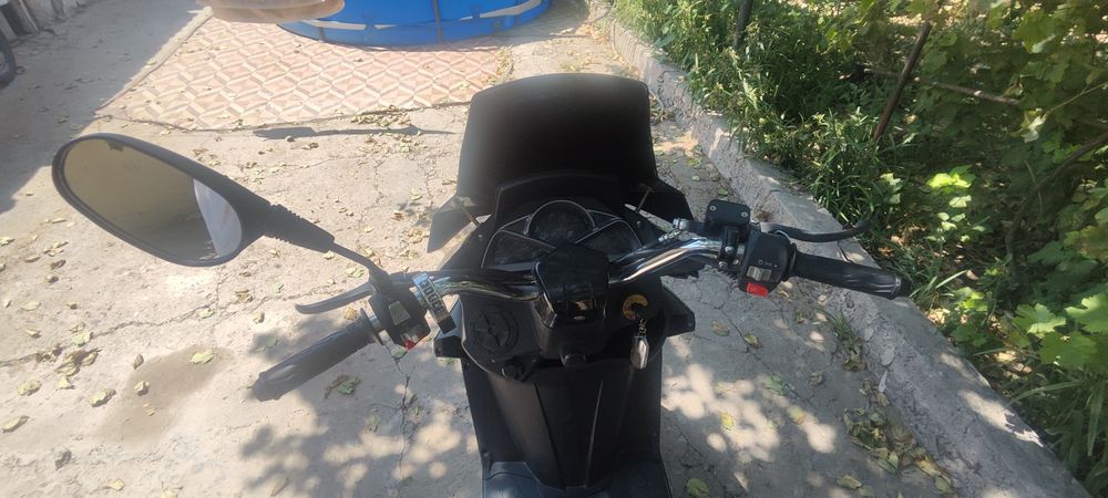 Срочно продаётся скутер на 150кубов
