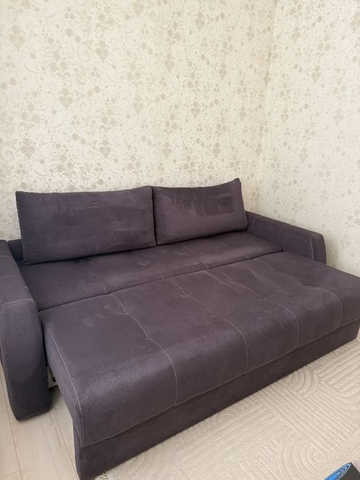 Диван раскладной в идеальном состоянии.