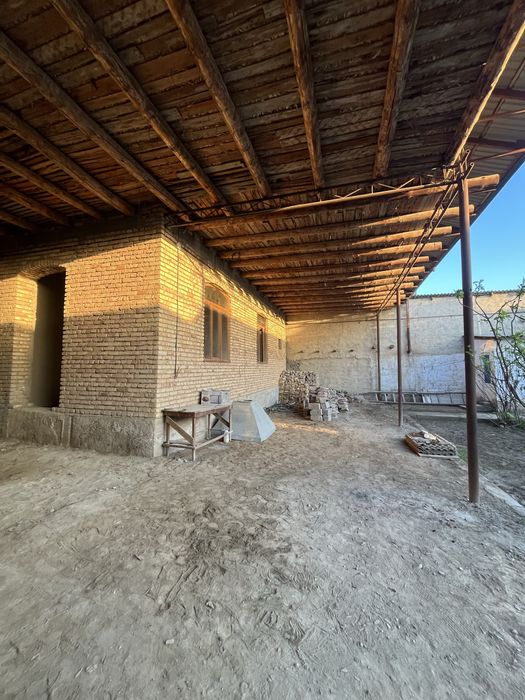 Xovli sotiladi 1.5 mlrad