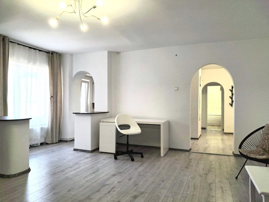 Proprietar, inchiriez ap. 2 camere - Centrul Civic str. Mihail Kogalniceanu, termen lung