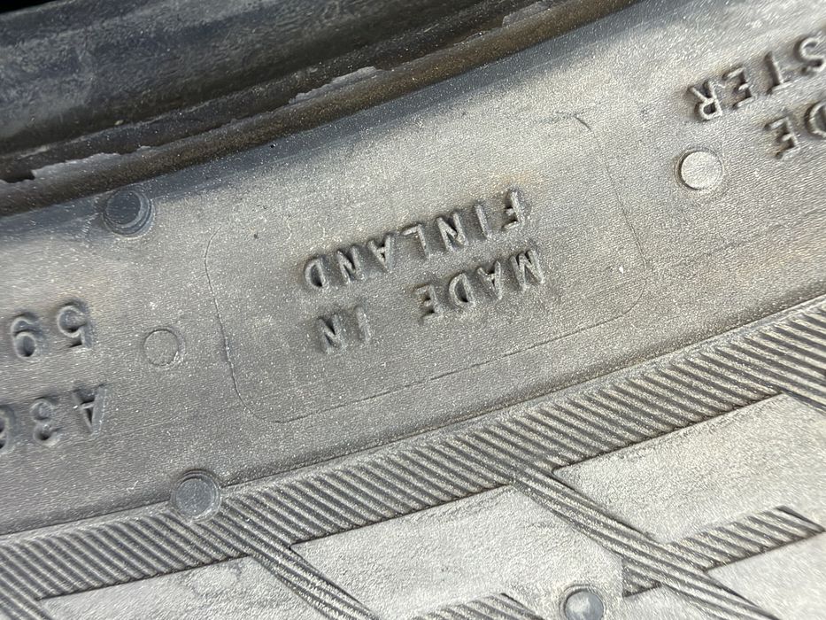 Nokian all season 245/45/R18