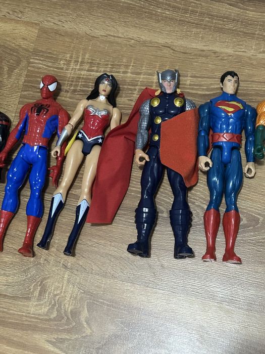 Jucarii Marvel  30 cm utilizate