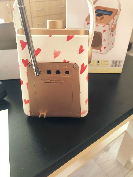 Винтидж радио DEKA DAB/FM Bluetooth