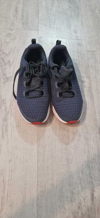 Adidasi dama Under Armour, stare foarte buna