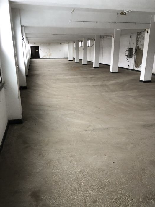 Vand / inchiriez teren & hala 15.000 mp acces cale ferata