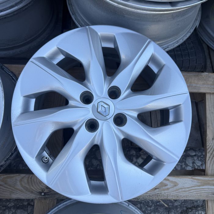 Алуминиеви джанти Renault Zoe 6,5J R16 ET44 4x100мм 403005079R ном 952
