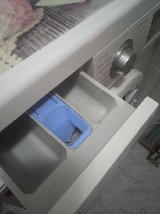 Продам стиральную машину .