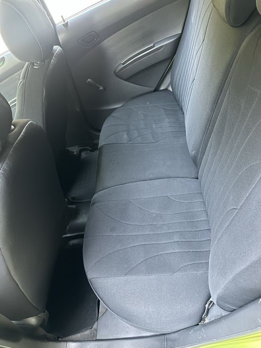 Spark 2012 zavod aftamat 233000 km