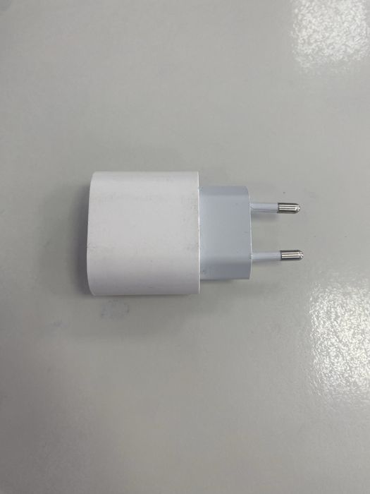 Оригинад Адаптер 20W