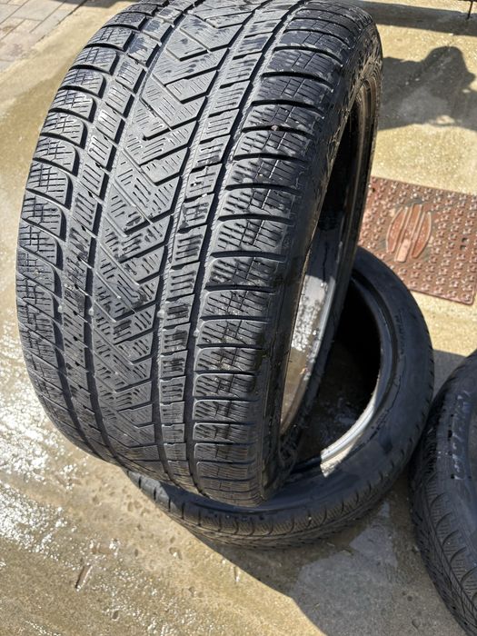 Cauciucuri de iarna pirelli scorpion cu run flet.  275/40/20 . 315/35/20