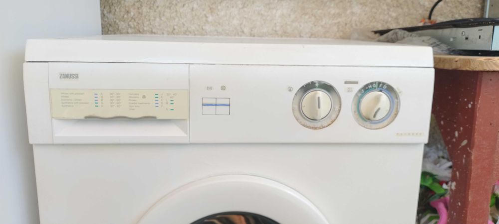 Пералня zanussi fl 904 cn, slim 31