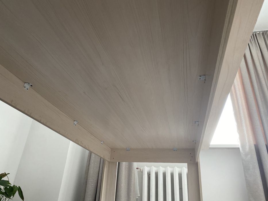 Срочно продам стол