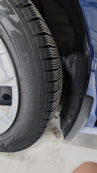 Продам резину с дисками комплект