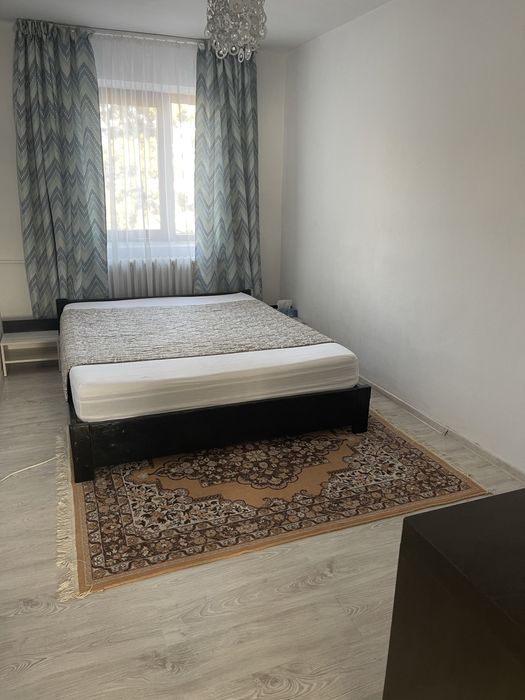 Inchiriez apartament 3 camere