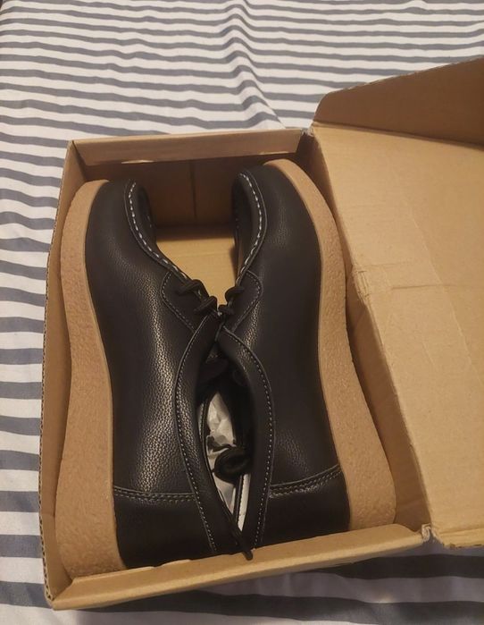 Oferta Pantofi de damă piele noi noi nr 39 la cutie foarte ușori